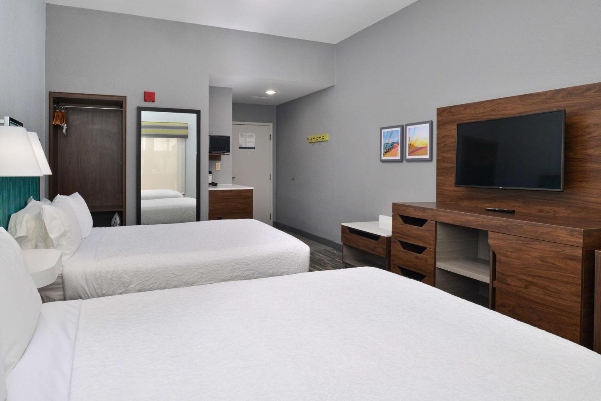 Hampton Inn By Hilton Panama City Beach Upper Grand Lagoon Экстерьер фото
