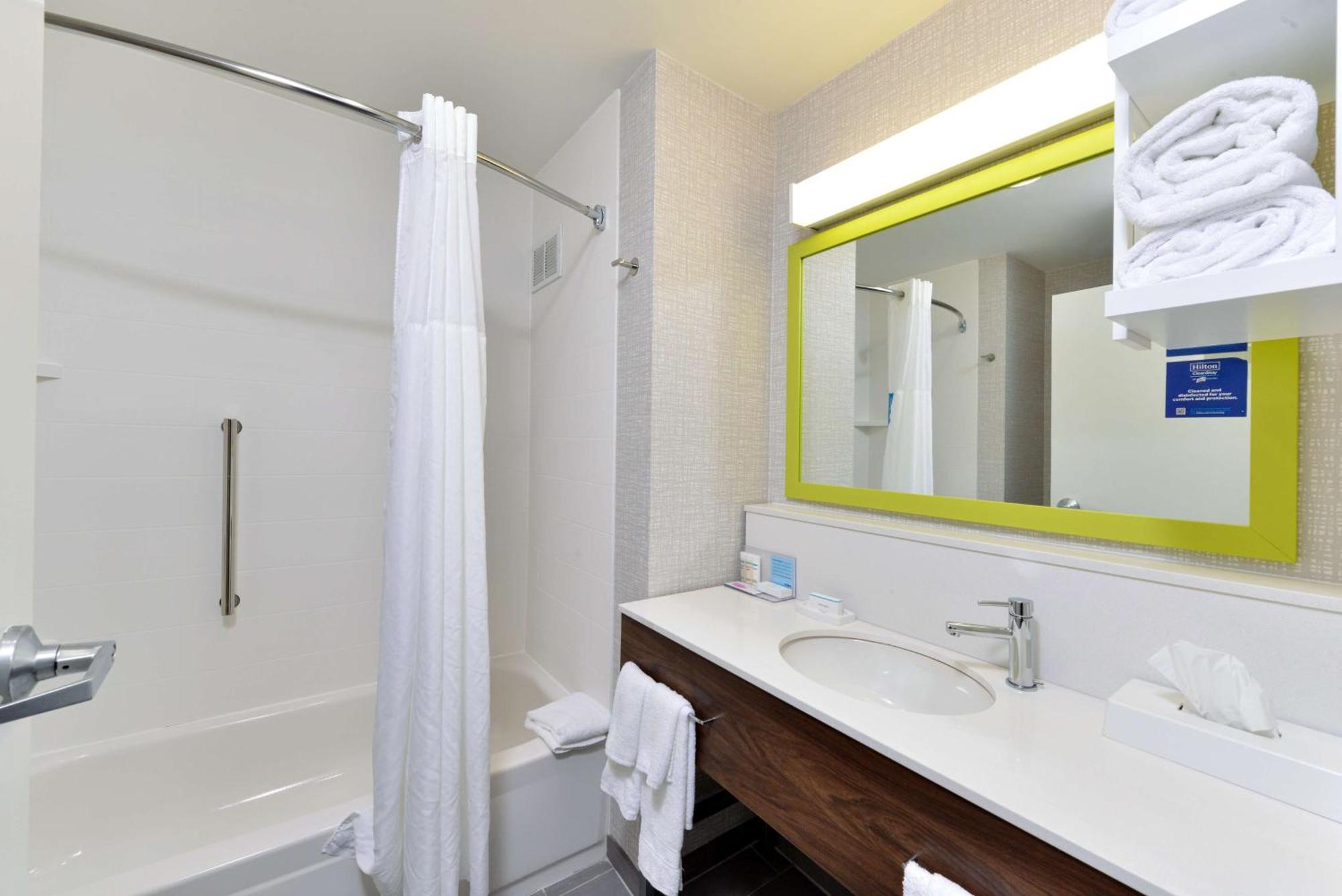 Hampton Inn By Hilton Panama City Beach Upper Grand Lagoon Экстерьер фото