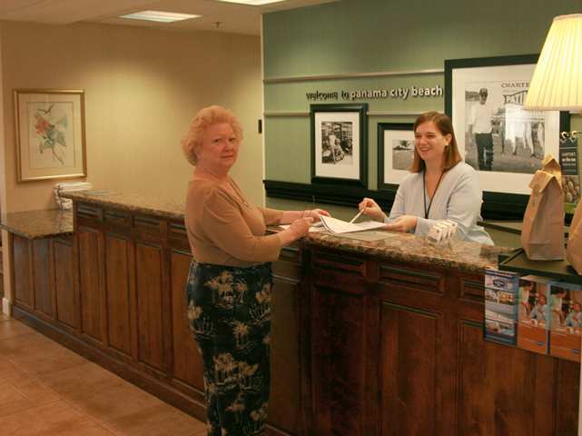 Hampton Inn By Hilton Panama City Beach Upper Grand Lagoon Интерьер фото