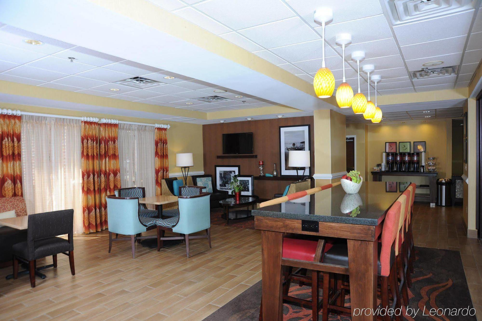 Hampton Inn By Hilton Panama City Beach Upper Grand Lagoon Экстерьер фото